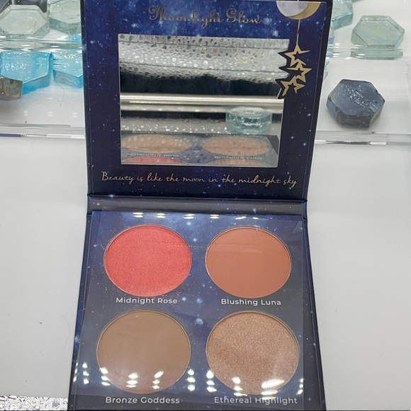 LASplash cosmetics Moonlight Glow Face Palette - Moon ➿ - Picture 3 of 5